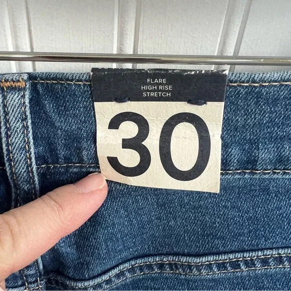 GAP High Rise Flare Jeans Women’s Size 30/10 Short Medium Indigo Wash NEW - Picture 5 of 8